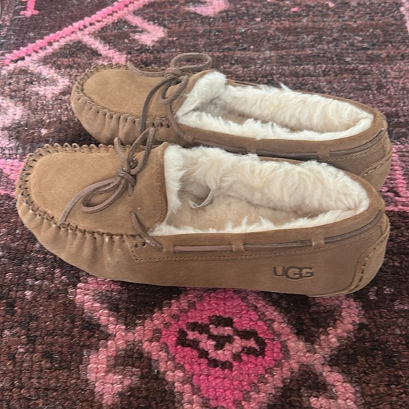 UGG Women's Dakota Chestnut Slippers Size USA 5 - Picture 2 of 5